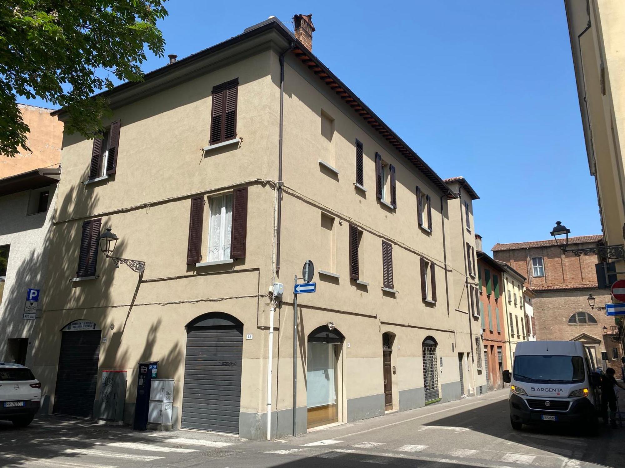 Appartamento Anna - Comfort E Stile In Centro Storico Imola Esterno foto